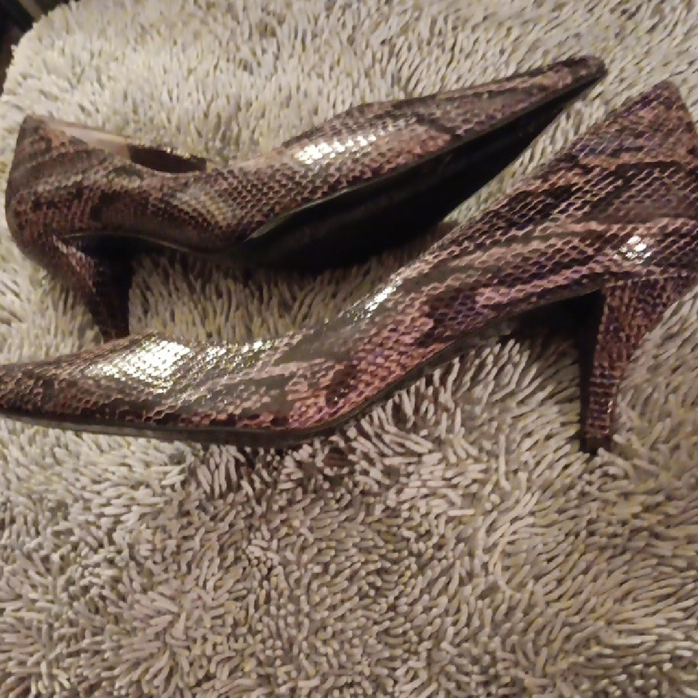 Elegant Snakeskin Patterned Women's Heels